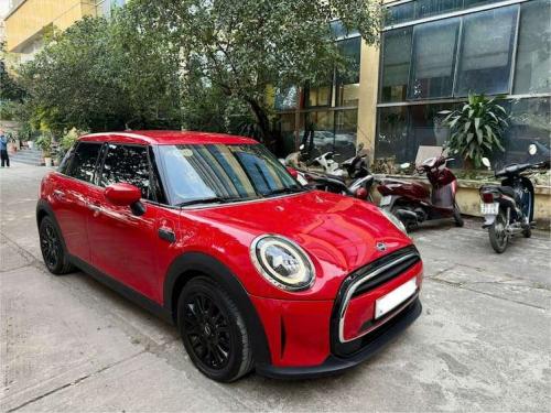 Mini Cooper One 2022 màu đỏ