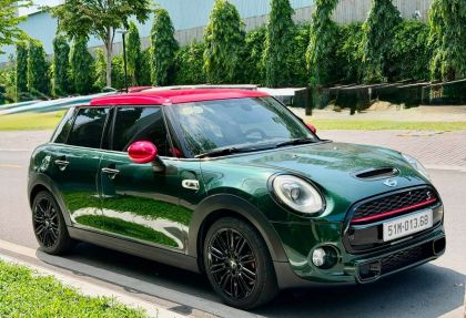 Mini Cooper S 5 cửa model 2017 màu xanh 