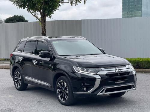 Mitsubishi #Outlander 2.0Premium sx #2021 lăn bánh 2v km zin