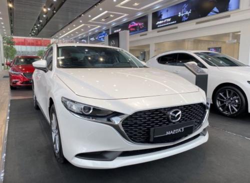 Bán Xe Mazda 3 1.5L Deluxe 2022 Trắng - Tặng kèm phụ kiện