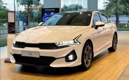 Bán Xe Kia K5 2.0 Luxury 2022 Trắng - Tặng kèm nhiều quà tặng hấp dẫn