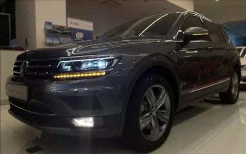 Bán Xe Volkswagen Tiguan Elegance 2021 Đen - Tặng tiền mặt và coupon phụ kiện