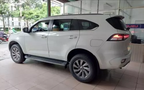 Bán Xe Isuzu mu-X 1.9 PRESTIGE 4X2 AT 2022 - Màu trắng