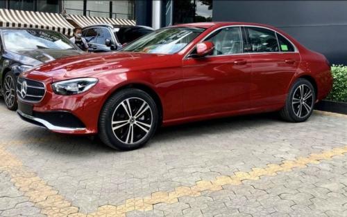 Bán Xe Mercedes-Benz E180 1.5 I4 2022 Đỏ - Tặng bảo hiểm vật chất