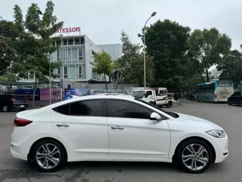 Bán Xe Hyundai Elantra GLS 1.6 AT-cần bán - số tự động 1 chủ từ mới