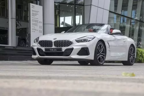 Bán Xe BMW Z4 sDrive30i M Sport-Mui Trần - Nhập khẩu nguyên chiếc