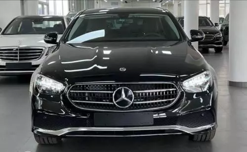 Bán Xe Mercedes-Benz E180 1.5 I4 2022 Đen - Tặng phụ kiện chính hãng