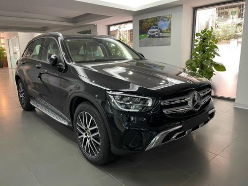 Bán Xe Mercedes-Benz GLC 200 4Matic 2022 Đen - Tặng bộ phụ kiện chính hãng giá trị