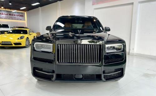 Bán Xe Rolls-Royce Cullinan Black Badge 2022 Đen - Xe sẵn giao ngay