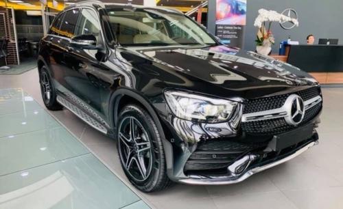 Bán Xe Mercedes-Benz GLC 300 4MATIC 2022 Đen - Tặng bộ phụ kiện chính hãng giá trị.