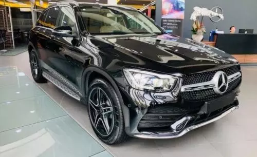 Bán Xe Mercedes-Benz GLC 300 4MATIC 2022 Đen - Tặng bộ phụ kiện chính hãng giá trị.