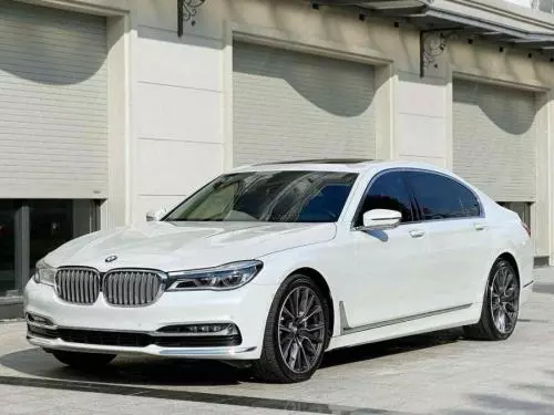 Bán Xe BMW Series 7 730Li Pure Excellence-sản xuất 2018 Màu trắng nội thất nâu