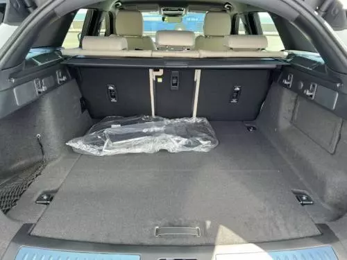 Bán Xe Land Rover Range Rover Velar 2.0-Nhập Khẩu Chính Hãng Mới