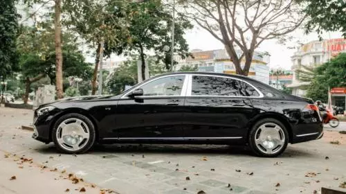 Bán Xe Mercedes-Maybach S 680 4MATIC 2022 - Màu đen - Xe sẵn giao toàn quốc