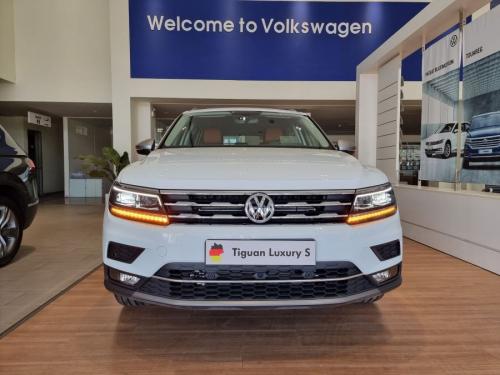 Bán Xe Volkswagen Tiguan Luxury-2022 - Giá từ 1.499 tỷ - SẴN XE LÁI THỬ