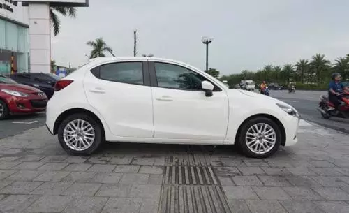 Bán Xe Mazda 2 Sedan 1.5L Deluxe 2022 Trắng -Hỗ trợ trả góp lên đến 75 80% giá trị xe