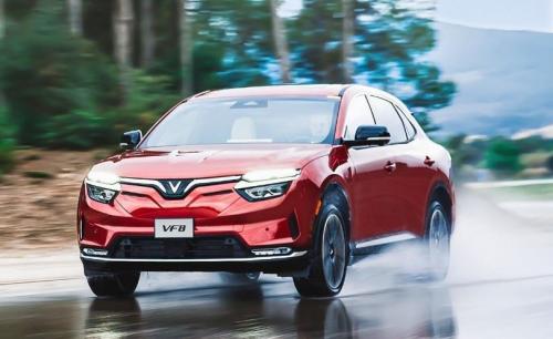 Bán Xe VinFast VF8 Eco 2022 - Màu đỏ - Nhận đặt cọc từ 10 triệu
