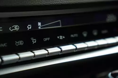 Bán Xe Isuzu D-Max Prestige 4x2 AT-giảm giá lên 77 tr tùy dòng và màu xe
