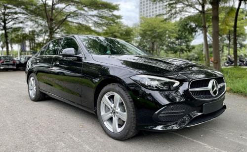 Bán Xe Mercedes-Benz C200 Avantgarde 2022 Đen - Quà tặng đặc biệt chính hãng