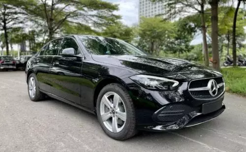 Bán Xe Mercedes-Benz C200 Avantgarde 2022 Đen - Quà tặng đặc biệt chính hãng