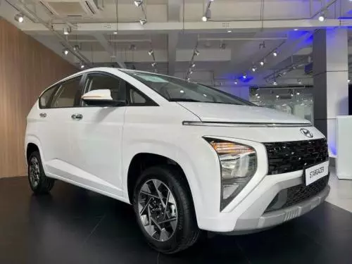 Bán Xe Hyundai Stargazer 1.5 Đặc biệt-TRẢ TRƯỚC 125 TRIỆU - GIAO NGAY