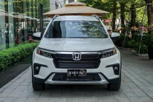 Honda BR-V G-G TRẮNG BẠC, GIAO NGAY, KM 60 TRIEU, CỰC LỚN