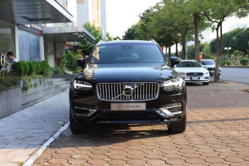 Volvo XC 90 T8 Recharge (xăng lai điện)-2022 như xe mới. Có trả góp.