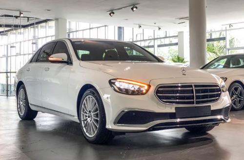 Bán Xe Mercedes-Benz E200 Exclusive V1 2022 Trắng - Nhiều sự lựa chọn trang bị, tiện nghi cho khách hàng