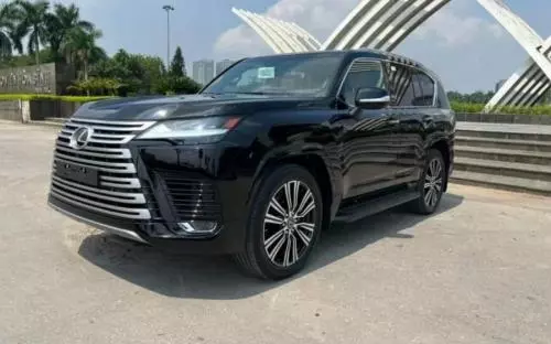 Bán Xe Lexus LX 600 F Sport 2022 - Màu đen - Liên hệ để được tư vấn trực tiếp
