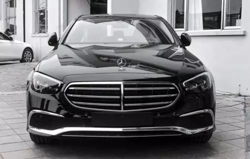 Bán Xe Mercedes-Benz E200 Exclusive 2022 Đen - Giảm trực tiếp tiền mặt lên tới 5% giá trị xe
