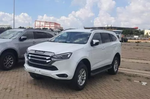 Bán Xe Isuzu Mu-X 1.9 PRESTIGE 4X2 AT 2022 Trắng - Bảo hành 5 năm