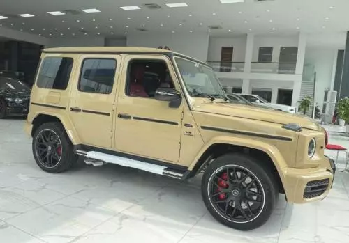 Bán Xe Mercedes-AMG G 63 4Matic 2022 - Màu vàng sữa - Xe đang có sẵn