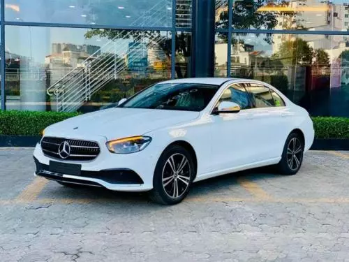Bán Xe Mercedes-Benz E180 1.5 I4 2022 - Màu trắng - Giao ngay
