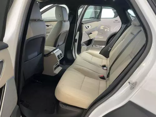 Bán Xe Land Rover Range Rover Velar 2.0-R-Dynamic S khuyến mãi đặc biệt T12/2023