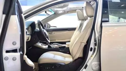 Bán Xe Lexus ES 250-Model 2016 - Cần Bán