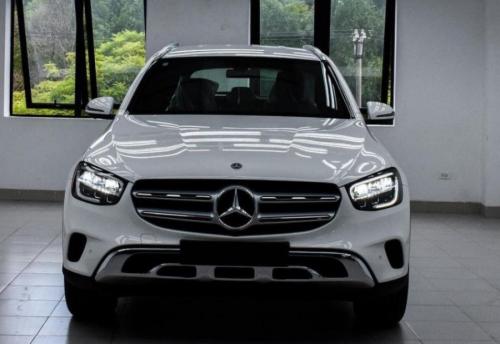 Bán Xe Mercedes-Benz GLC 200 4Matic 2022 Trắng - Tặng bộ phụ kiện chính hãng giá trị.