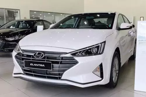 Bán Xe Hyundai Elantra 1.6 AT 2022 - Màu trắng