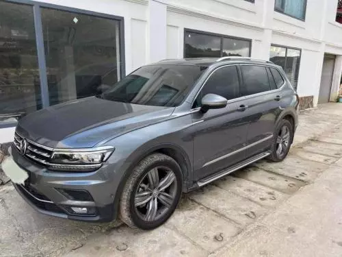 Bán Xe Volkswagen Tiguan Luxury-lướt lên option gần 300 triệu cần bán xe