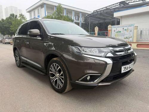 Outlander 2018 CVT 2.0 prenium 7 chỗ