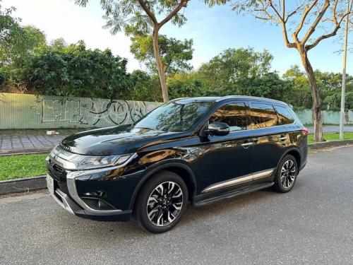 OutLander Peremium bản full 2021 cửa sổ trời