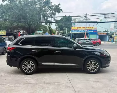 Outlander pre (2 cầu) 2018