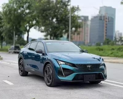 Peugeot 408 gt 2024 &ndash; lăn b&aacute;nh 2025, xe lướt gần như mới