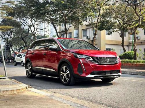Peugeot 5008 1.6Premium 2023
