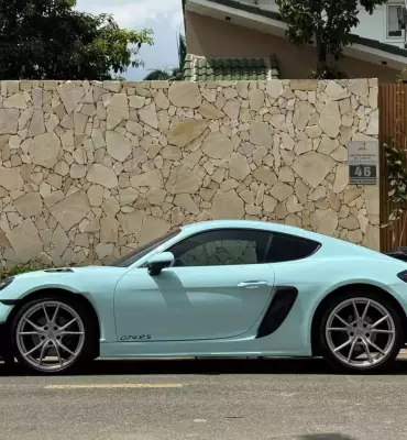 Porsche 718 cayman sản xuất 2019 màu trắng