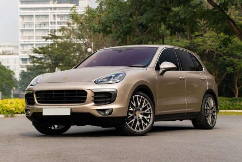 PORSCHE CAYENNE model 2016
