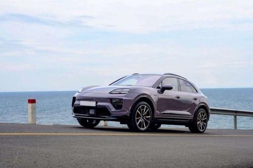 Porsche Macan 4 EV sản xuất 2024