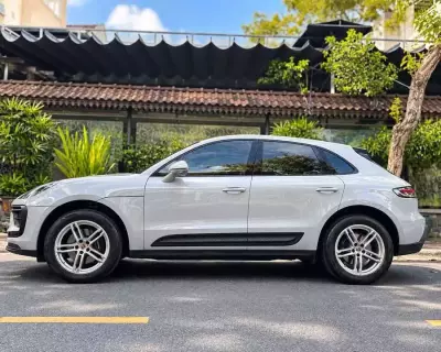 Porsche Macan sx 6/2023 odo 10 ngàn quá mới