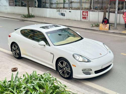 Porsche Panamera 4 sản xuất 2010 – dáng sang, máy mạnh
