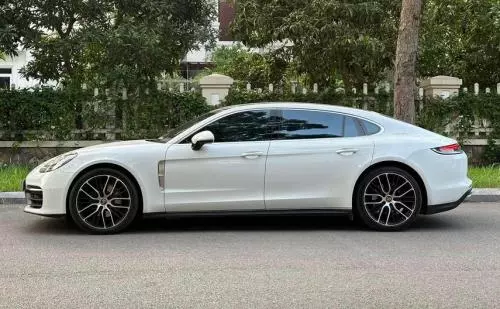 Bán Xe Porsche Panamera 4 executive siêu lướt