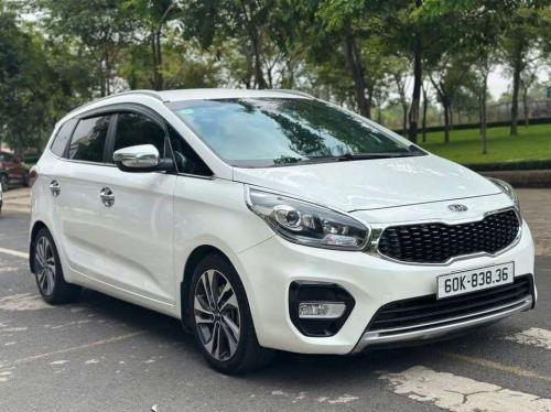 Rondo 2019 số tự động, 7 chỗ ngồi